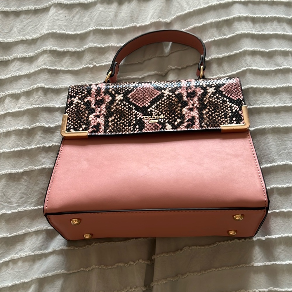 dune pink purse selling for $7!